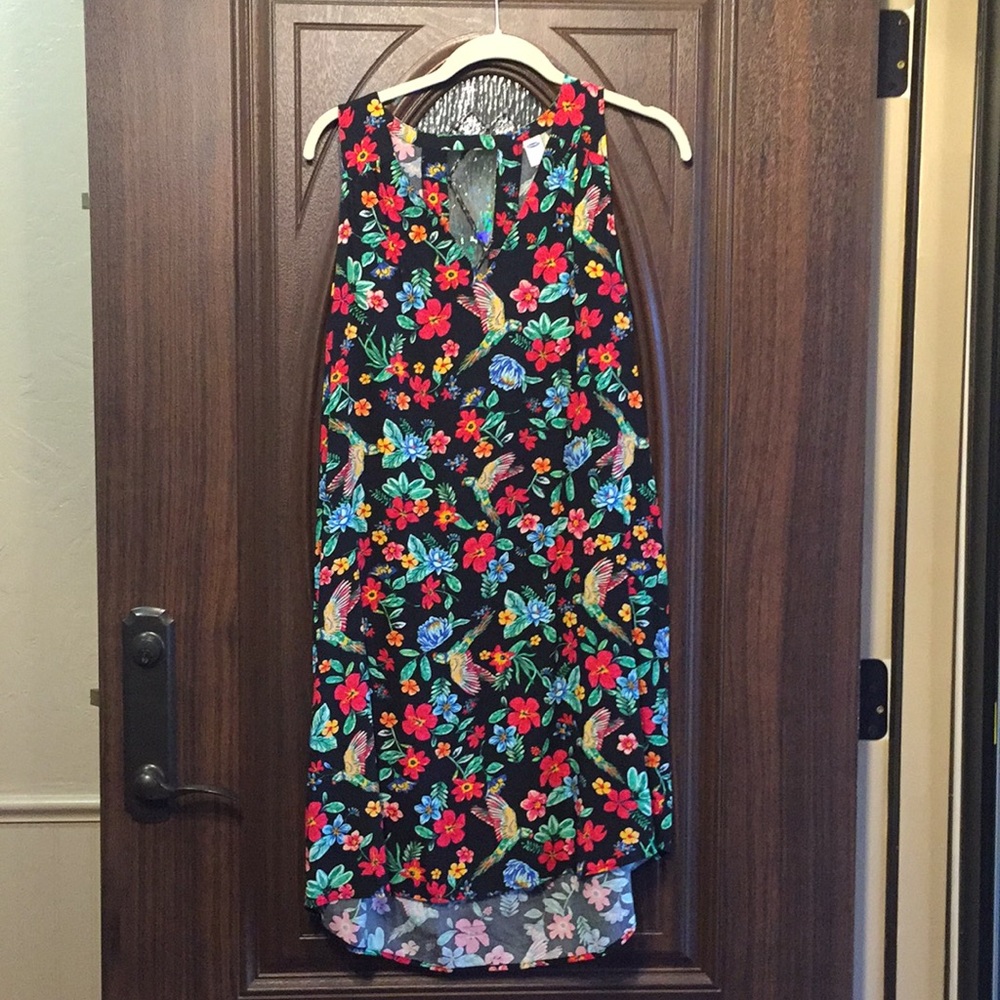 Old navy size large worn once!